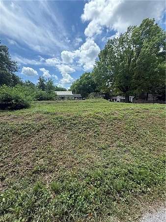 0.95 Acres of Residential Land for Sale in Kansas City, Missouri