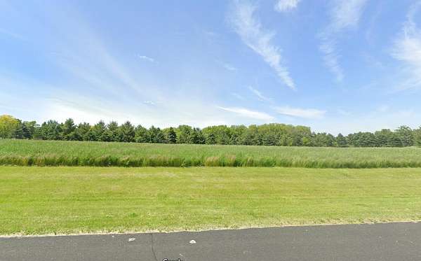 0.41 Acres of Residential Land for Sale in Oconomowoc, Wisconsin