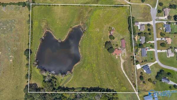 15 Acres of Land with Home for Sale in Trinity, Alabama