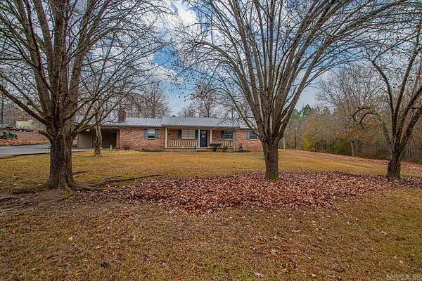 2.84 Acres of Residential Land with Home for Sale in Mabelvale, Arkansas