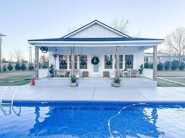 2.6 Acres of Residential Land with Home for Sale in Slocomb, Alabama