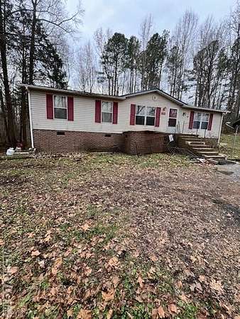 5 Acres of Residential Land with Home for Sale in Alberta, Virginia