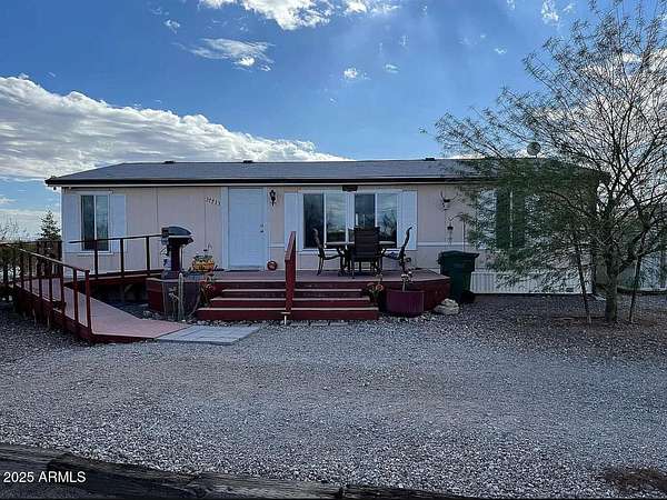 2.5 Acres of Residential Land with Home for Sale in Tonopah, Arizona