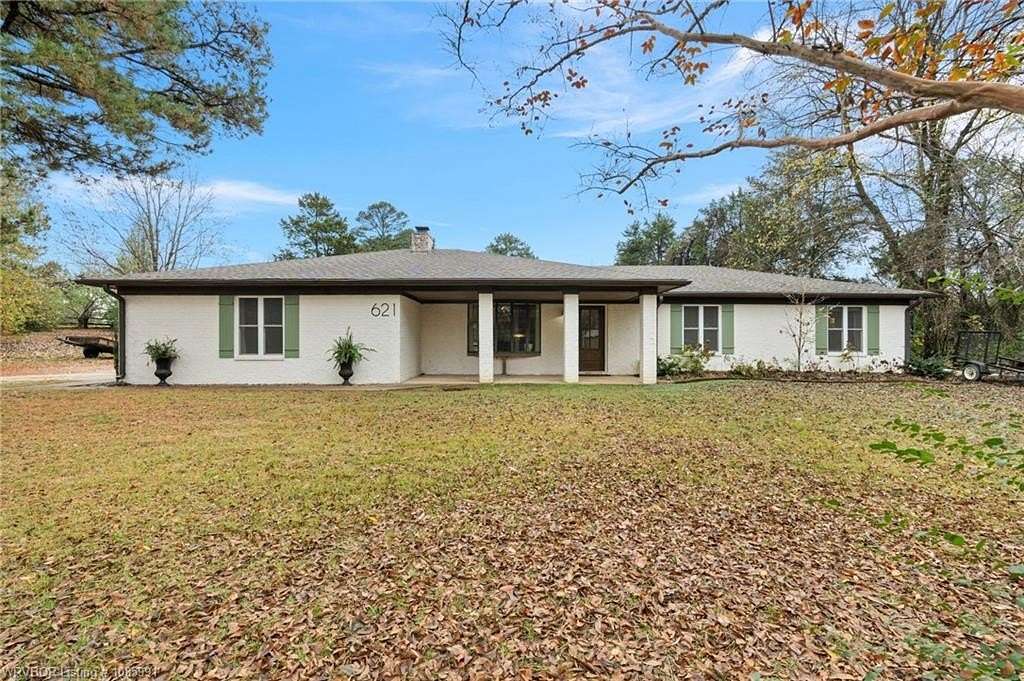 2 Acres of Residential Land with Home for Sale in Alma, Arkansas