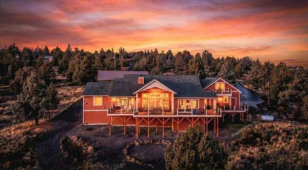 2.66 Acres of Residential Land with Home for Sale in Bend, Oregon