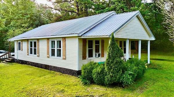 5 Acres of Residential Land with Home for Sale in Pontotoc, Mississippi