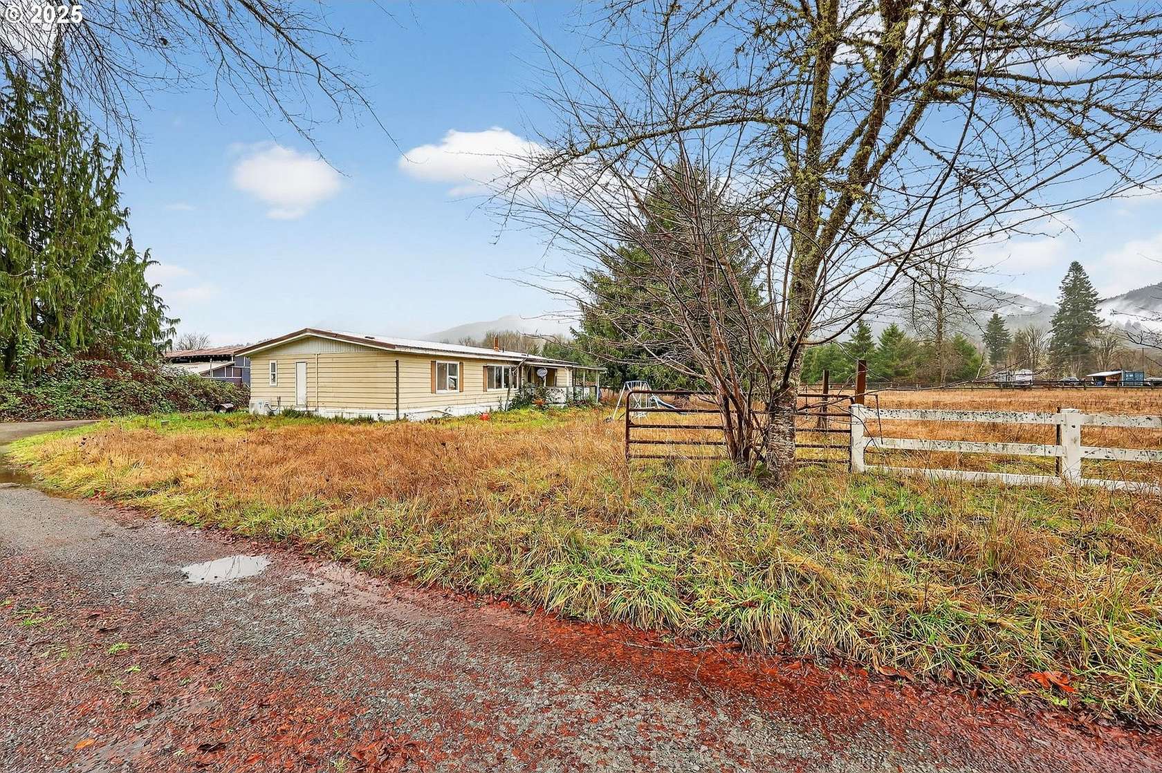 4.86 Acres of Residential Land with Home for Sale in Randle, Washington