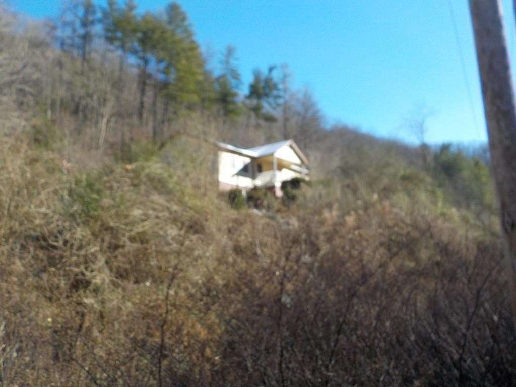 13 Acres of Land with Home for Sale in Beaver, Kentucky