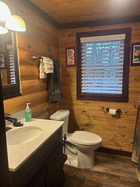 2.75 Acres of Residential Land with Home for Lease in Grandview, Missouri