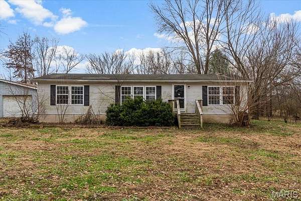 4.7 Acres of Residential Land with Home for Sale in Warrenton, Missouri