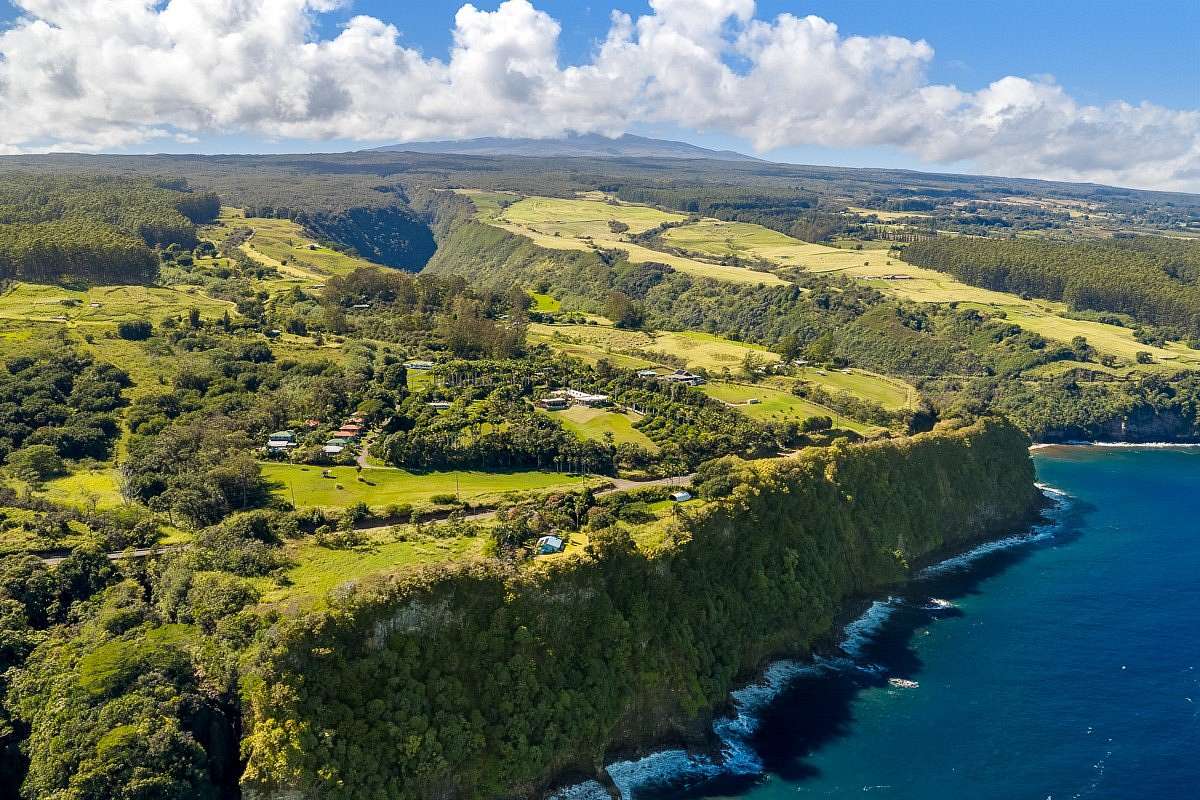 12.8 Acres of Land with Home for Sale in Pāpaʻaloa, Hawaii