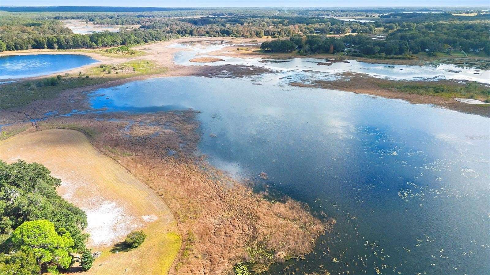 1.33 Acres of Residential Land for Sale in Umatilla, Florida