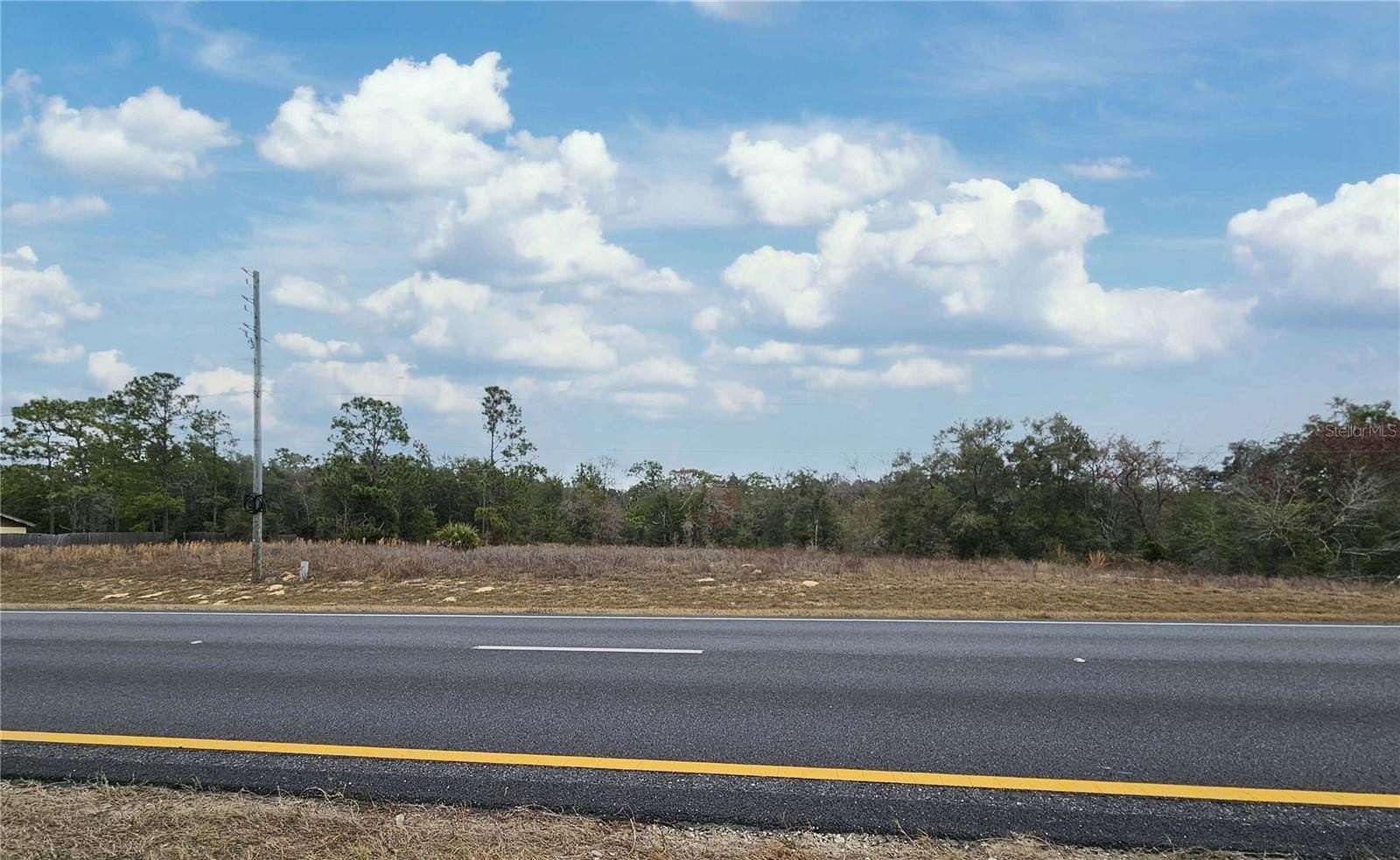 1.76 Acres of Land for Sale in Williston, Florida