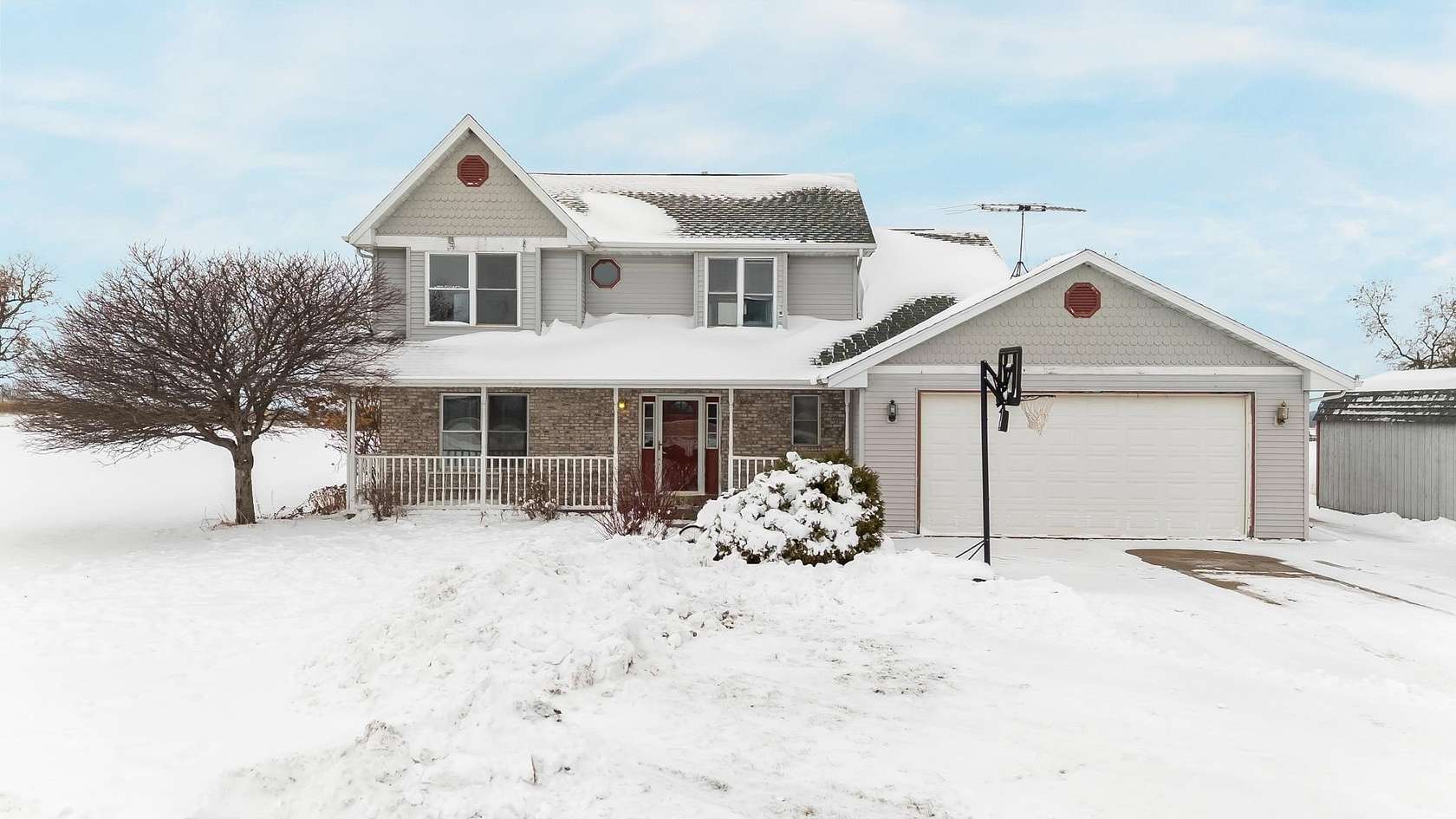 10.2 Acres of Land with Home for Sale in Omro, Wisconsin