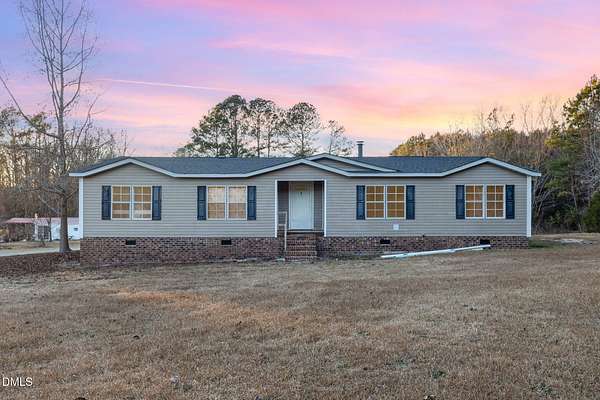 3.16 Acres of Residential Land with Home for Sale in Four Oaks, North Carolina