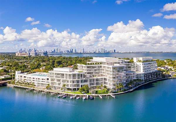 Residential Land for Sale in Miami Beach, Florida