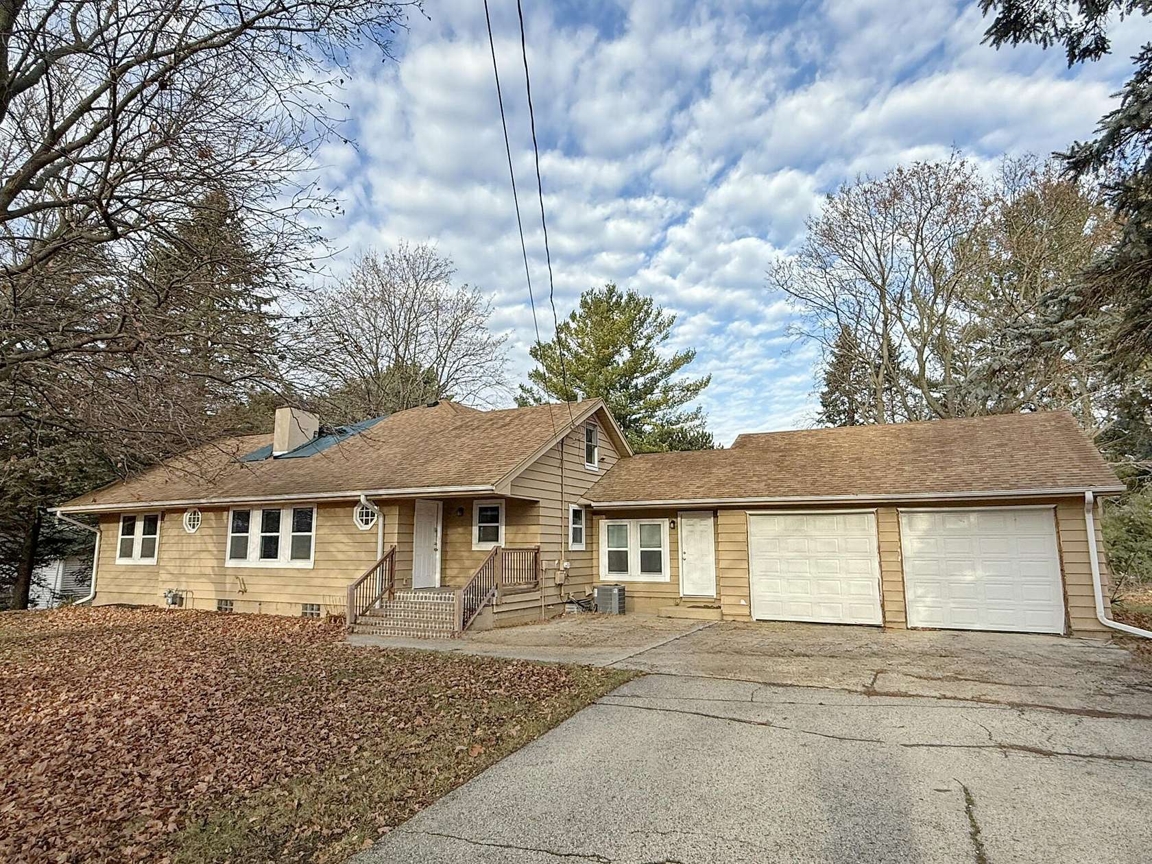 1.54 Acres of Residential Land with Home for Sale in Palmyra, Wisconsin