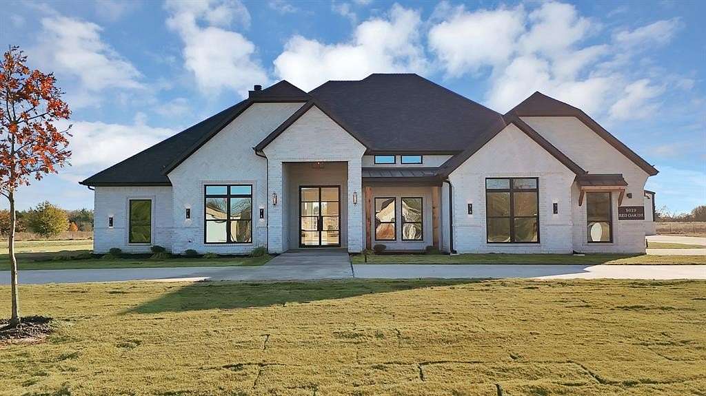 1.5 Acres of Residential Land with Home for Sale in Union Valley, Texas