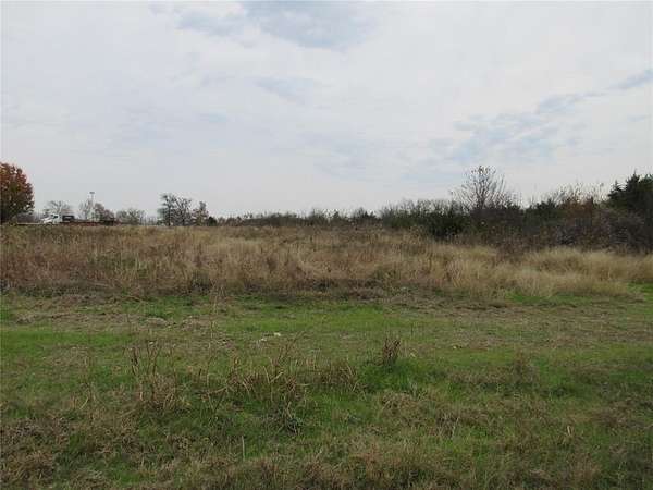 4.9 Acres of Land for Sale in Marlin, Texas