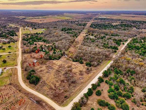 11.1 Acres of Land for Sale in Mexia, Texas