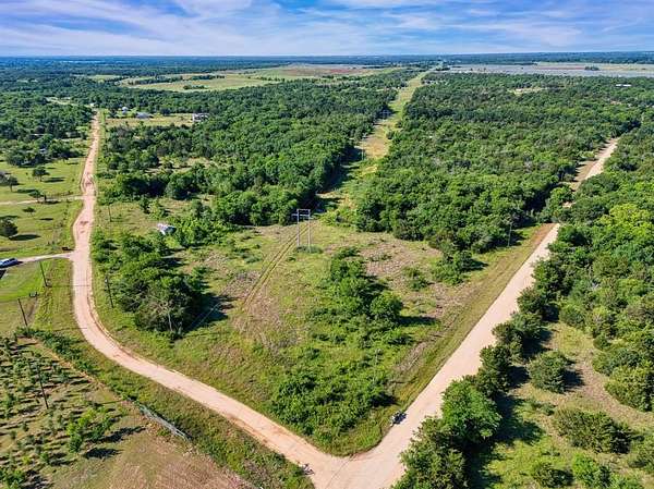 11.1 Acres of Land for Sale in Mexia, Texas