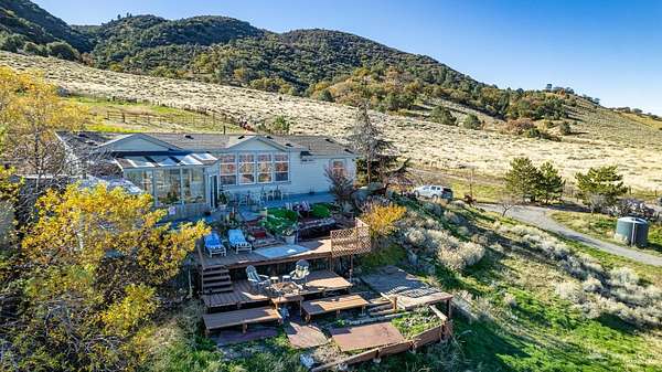 2.33 Acres of Land with Home for Sale in Tehachapi, California
