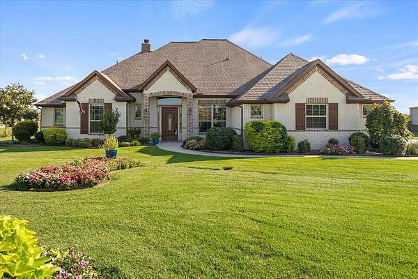 2 Acres of Residential Land with Home for Sale in Royse City, Texas