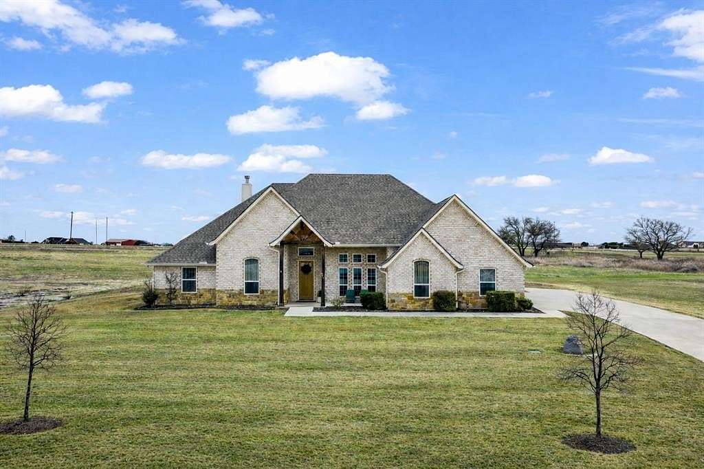 2 Acres of Land with Home for Sale in Weatherford, Texas