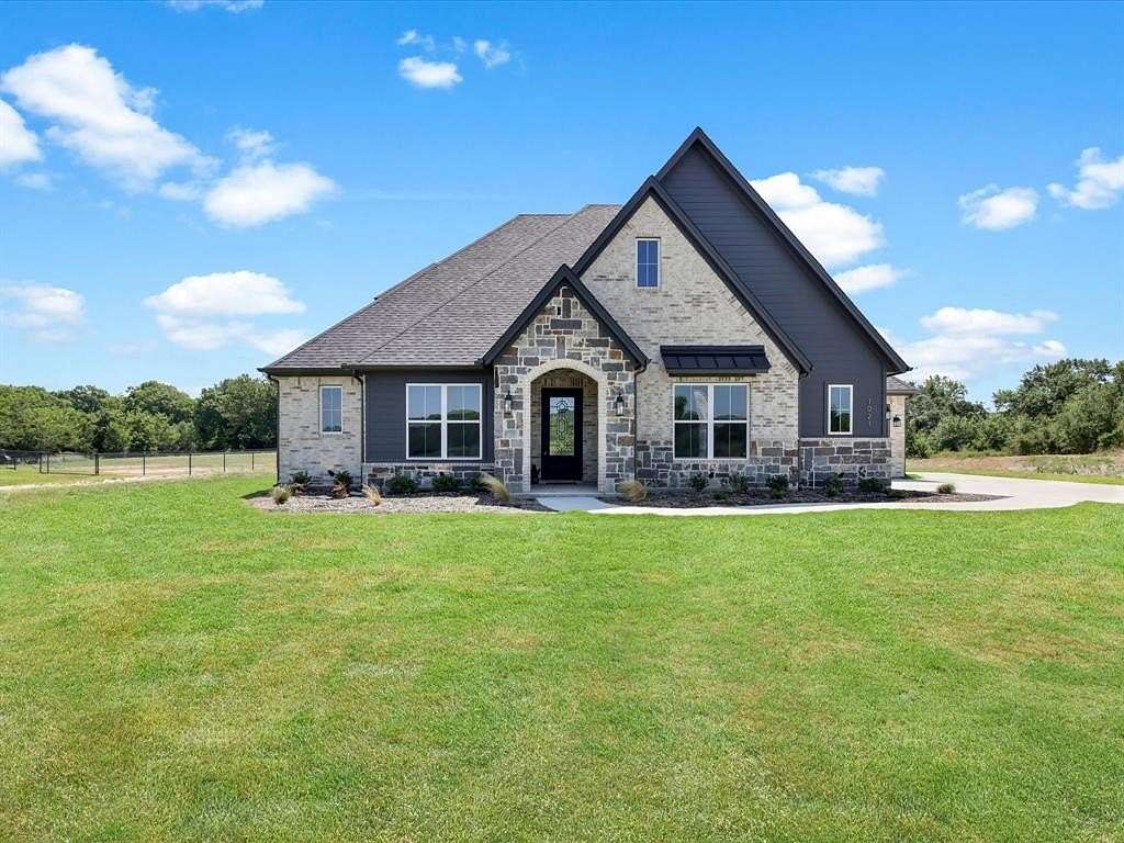 1.89 Acres of Residential Land with Home for Sale in Weatherford, Texas