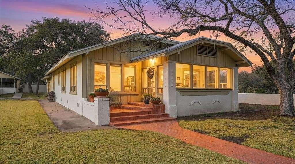 920 Acres of Land with Home for Sale in Del Rio, Texas