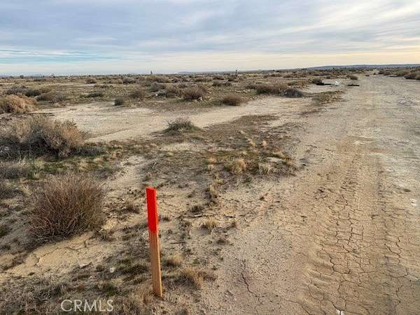7.66 Acres of Land for Sale in Lancaster, California