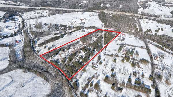 5 Acres of Residential Land for Sale in Lawrenceburg, Kentucky