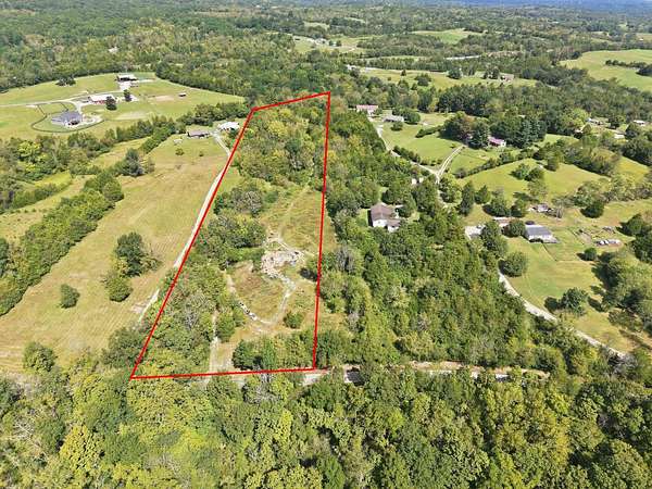 5 Acres of Residential Land for Sale in Lawrenceburg, Kentucky