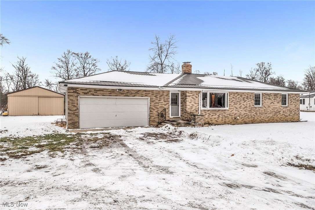 1.86 Acres of Residential Land with Home for Sale in Medina, Ohio