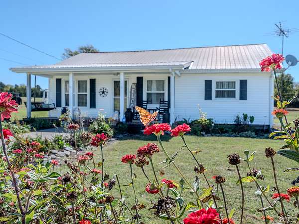 17.6 Acres of Land with Home for Sale in Eagleville, Tennessee