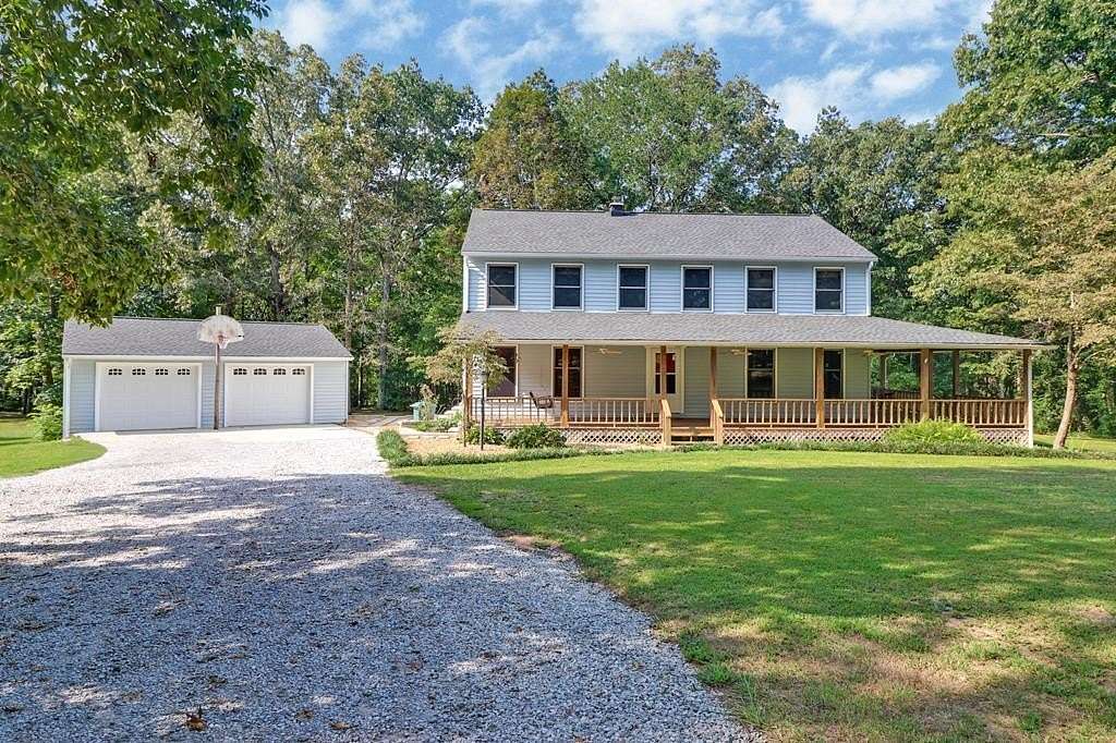 4.5 Acres of Land with Home for Sale in Crossville, Tennessee