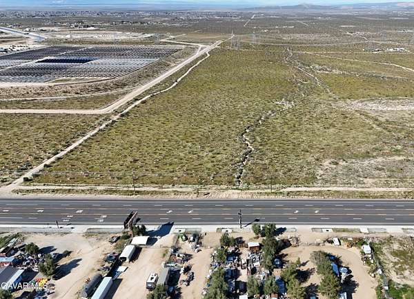18 Acres of Land for Sale in Pearblossom, California