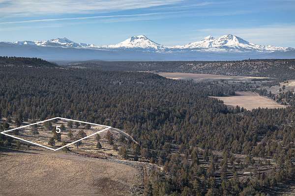 5 Acres of Residential Land for Sale in Terrebonne, Oregon