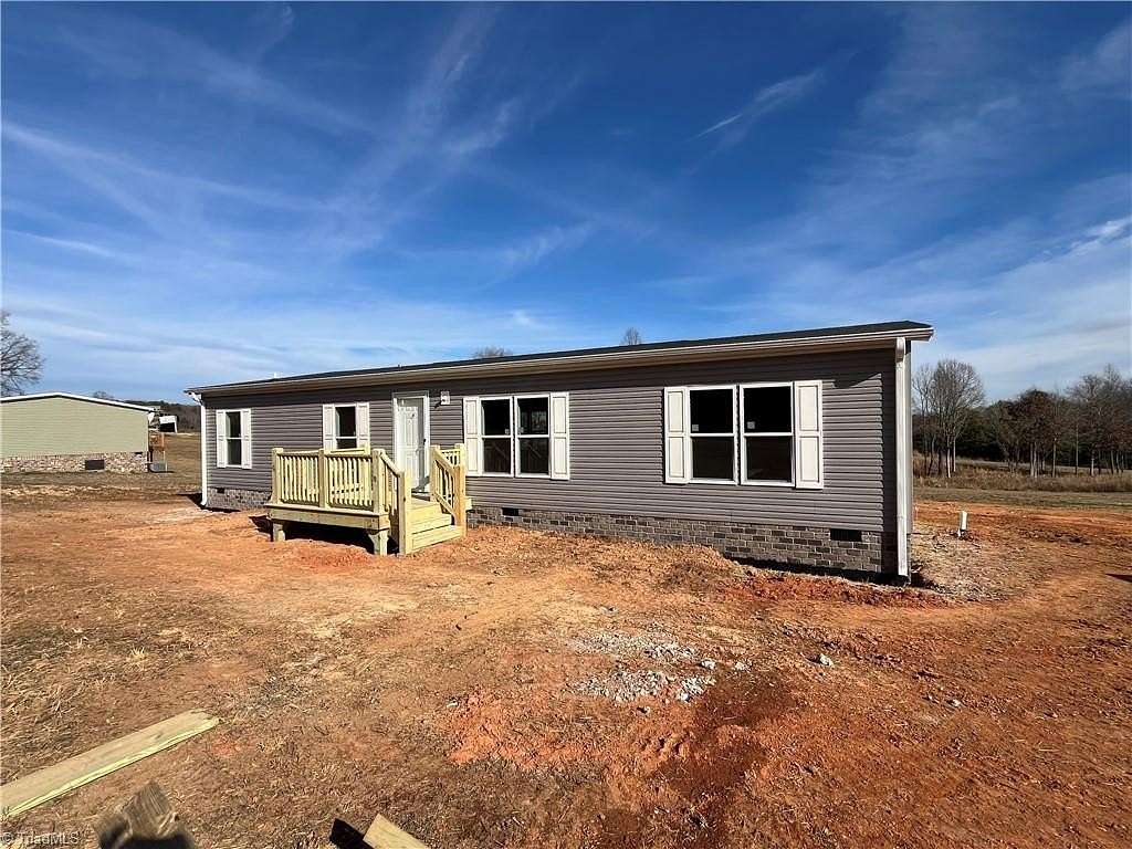 0.75 Acres of Residential Land for Sale in Hiddenite, North Carolina