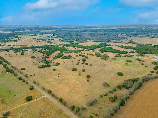50 Acres of Recreational Land & Farm for Sale in McGregor, Texas