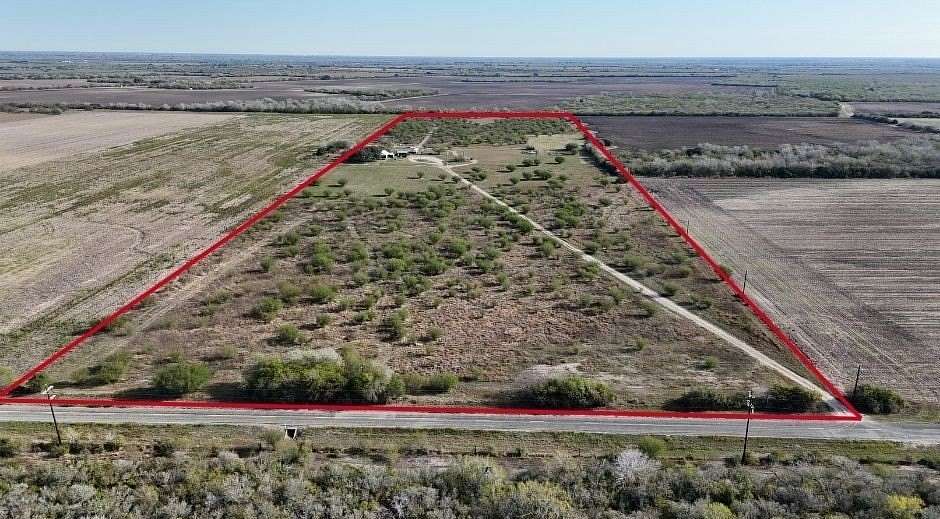 39.9 Acres of Recreational Land with Home for Sale in Skidmore, Texas