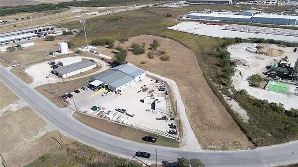 4 Acres of Commercial Land for Lease in Hillsboro, Texas