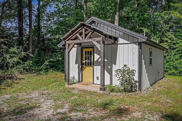 13.6 Acres of Recreational Land with Home for Sale in Byrdstown, Tennessee