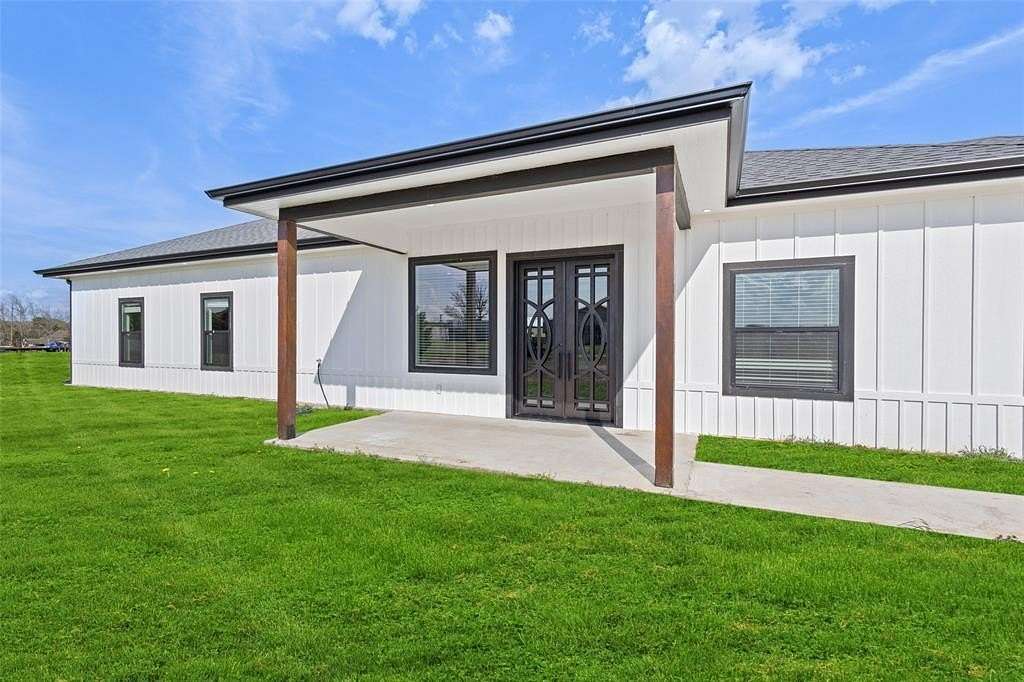 2 Acres of Residential Land with Home for Sale in Sumner, Texas