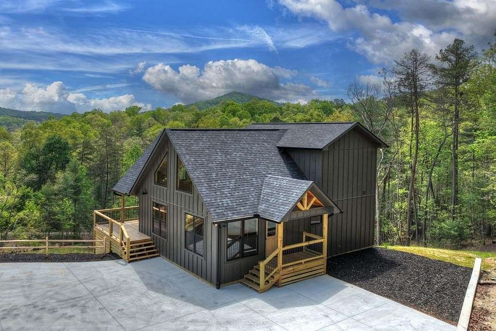 1.73 Acres of Land with Home for Sale in Mineral Bluff, Georgia
