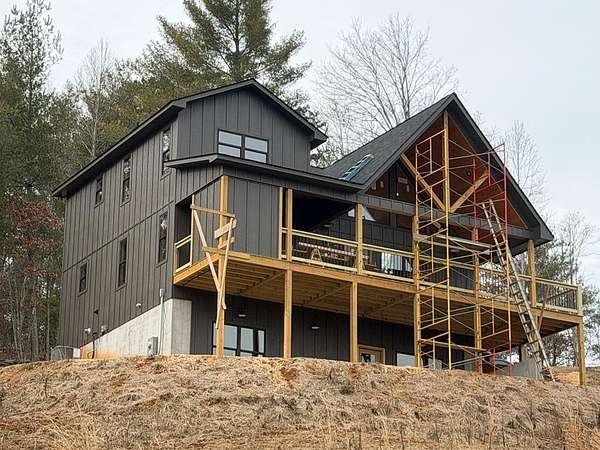 1.73 Acres of Residential Land with Home for Sale in Mineral Bluff, Georgia