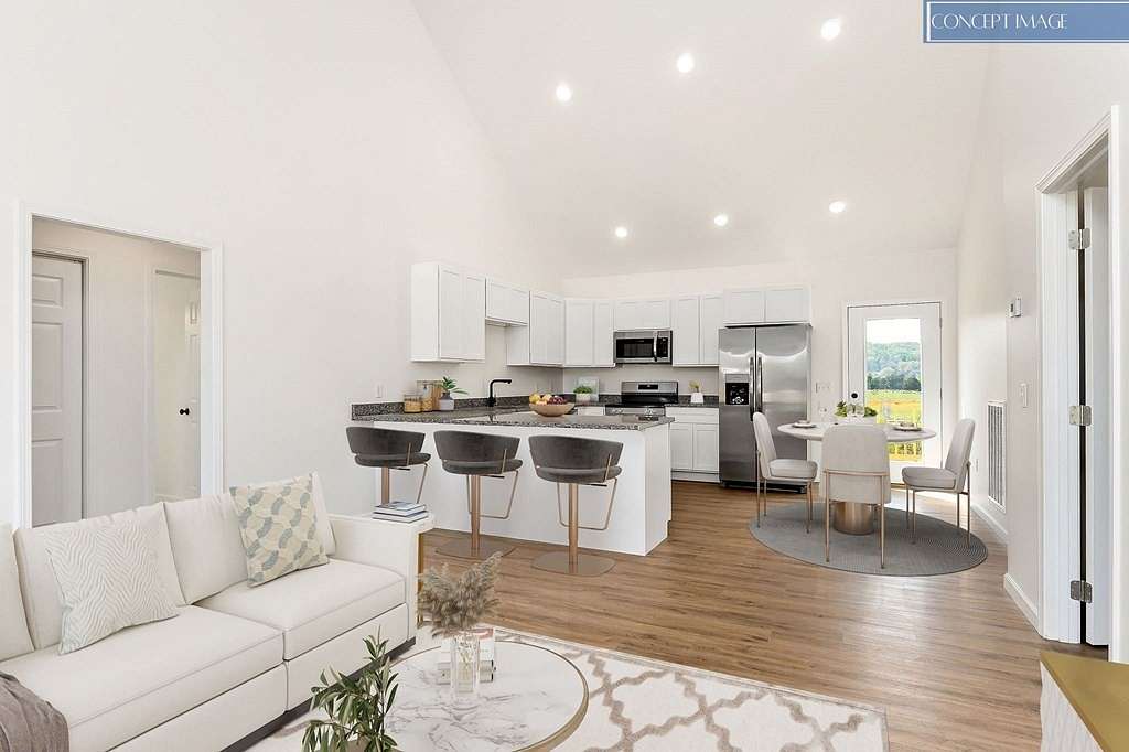 2 Acres of Residential Land with Home for Sale in Sparta, Tennessee