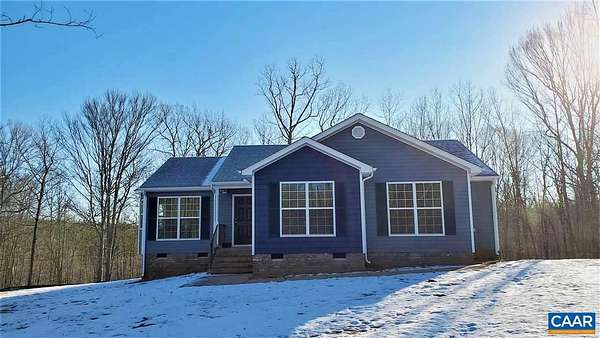 3.73 Acres of Residential Land with Home for Sale in Louisa, Virginia