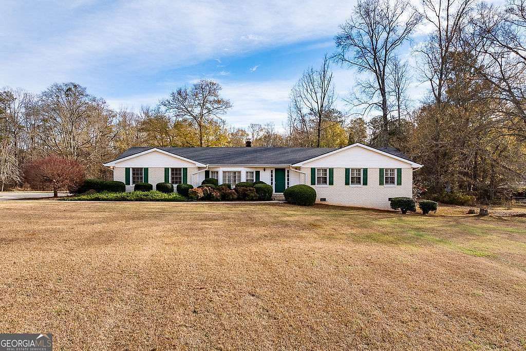 5.5 Acres of Residential Land with Home for Sale in Watkinsville, Georgia