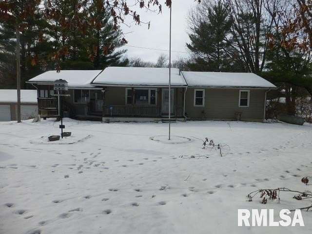 2 Acres of Residential Land with Home for Sale in Tallula, Illinois